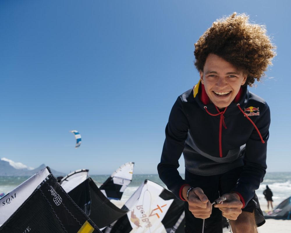 W tym odcinku Zajawki na Mobajl mamy dla Was gościa, który jest przyszłością kitesurfingu!